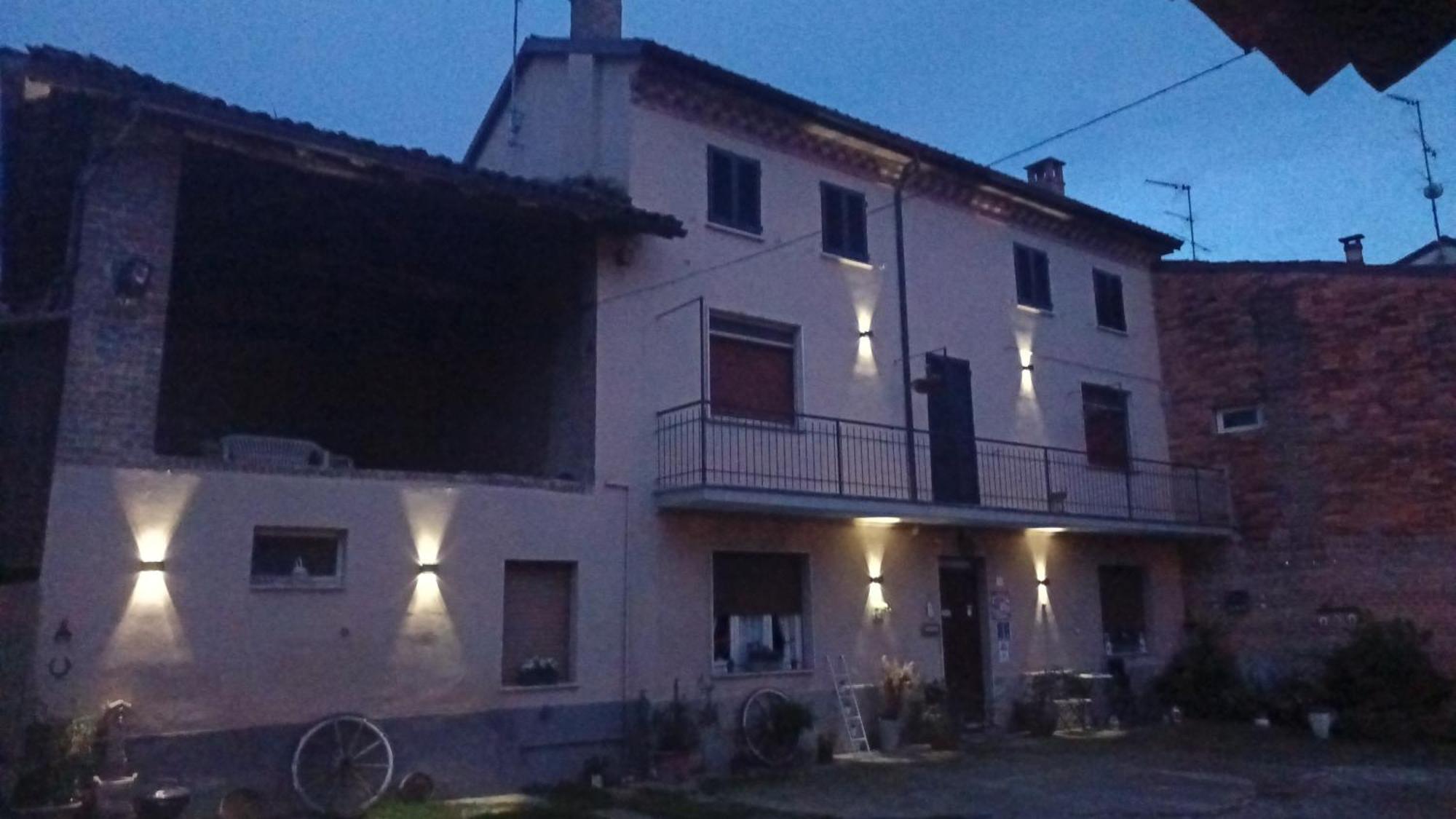 לינה וארוחת בוקר Codevilla Felix House מראה חיצוני תמונה